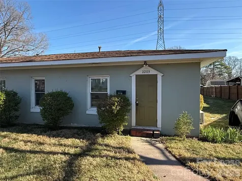 2203 Highland Street Charlotte NC 28208