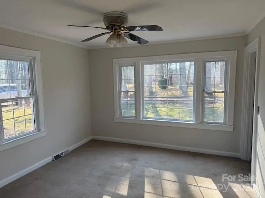 171 Oakdale Drive Spruce Pine NC 28777
