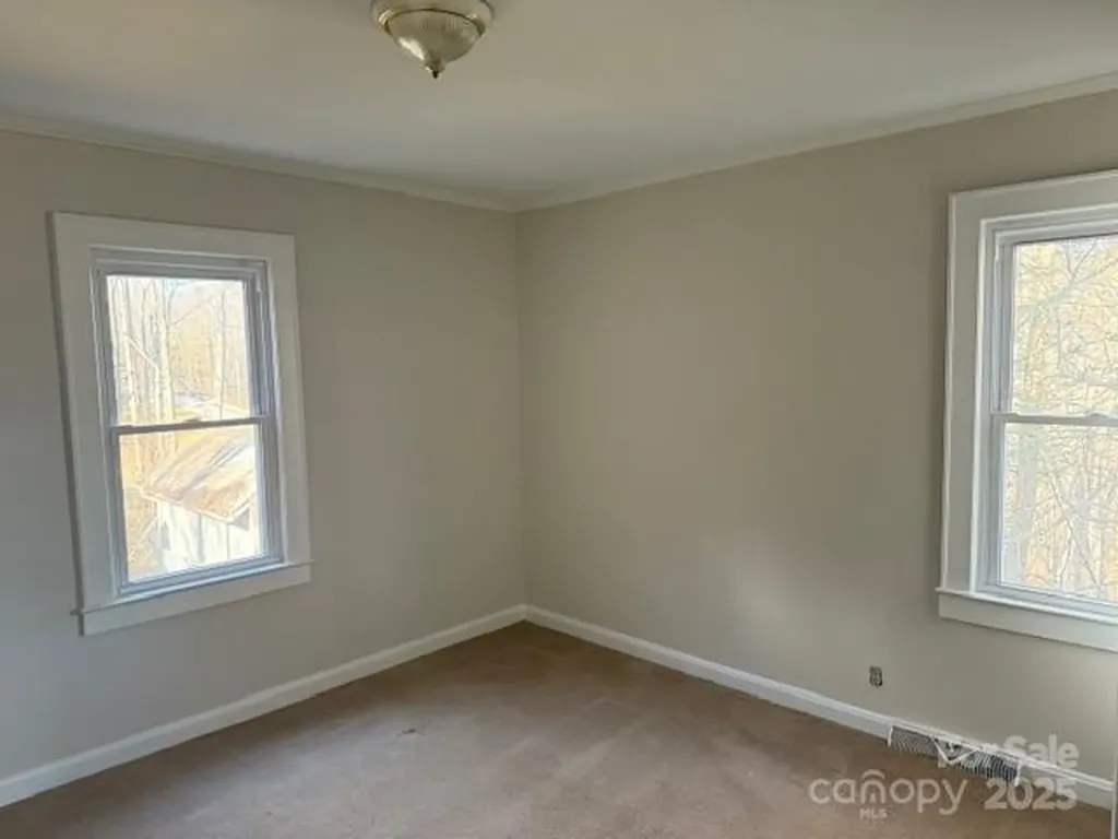 171 Oakdale Drive Spruce Pine NC 28777