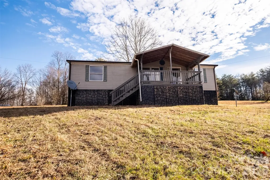 1305 Thunder Run Road Boonville NC 27011