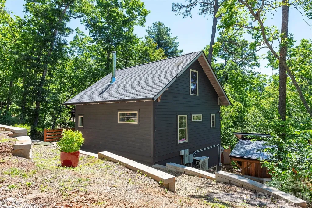 115 Bartram Way Black Mountain NC 28711