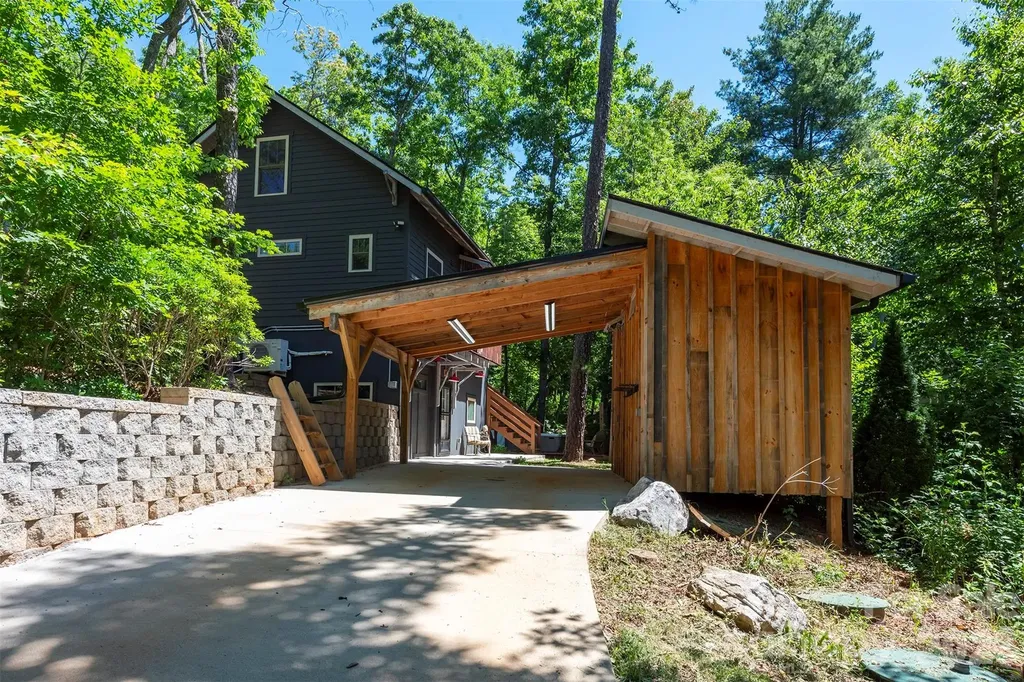 115 Bartram Way Black Mountain NC 28711