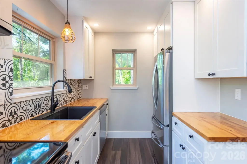 115 Bartram Way Black Mountain NC 28711