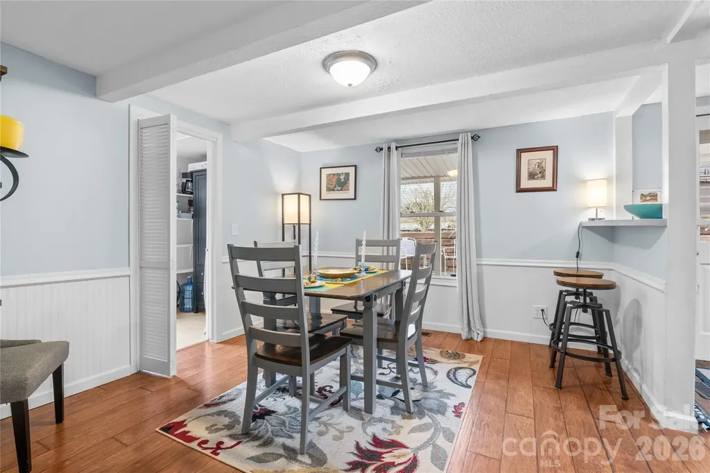 23 Maxwell Road Asheville NC 28805