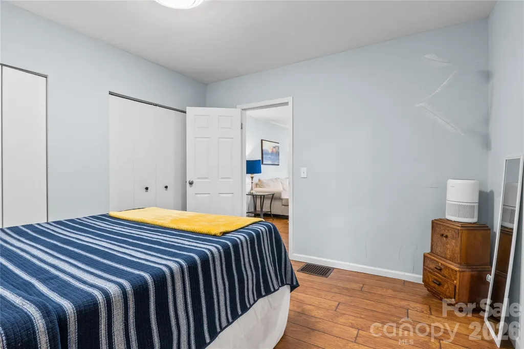 23 Maxwell Road Asheville NC 28805