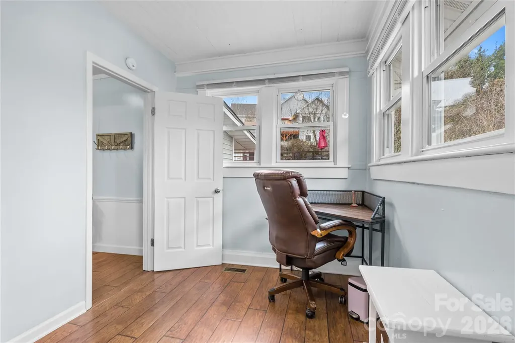 23 Maxwell Road Asheville NC 28805