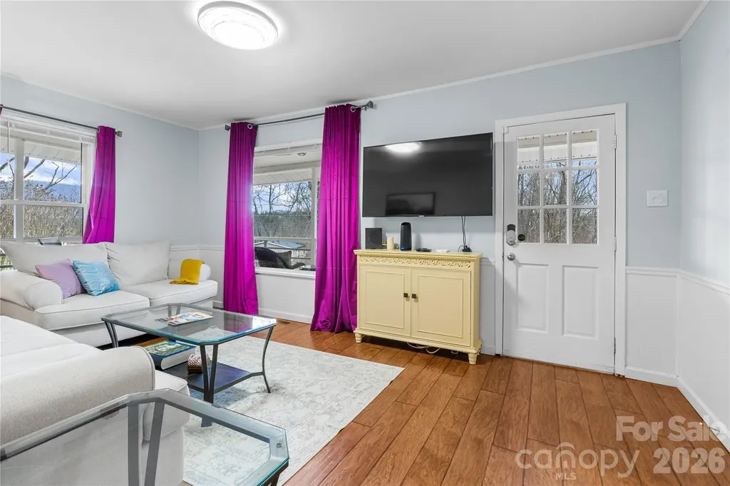 23 Maxwell Road Asheville NC 28805