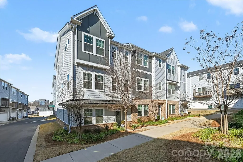4012 Yucca Alley Charlotte NC 28217