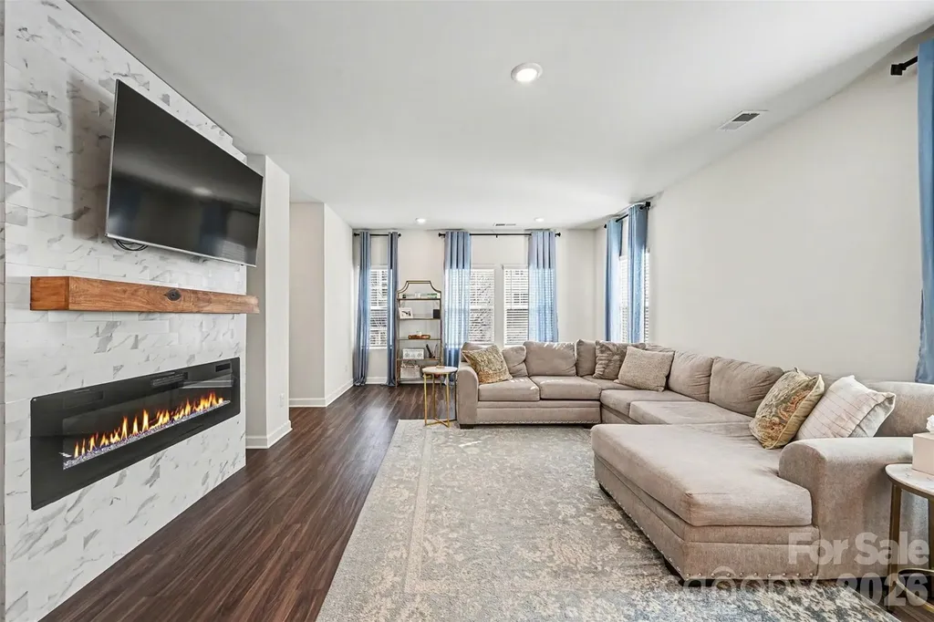 4012 Yucca Alley Charlotte NC 28217