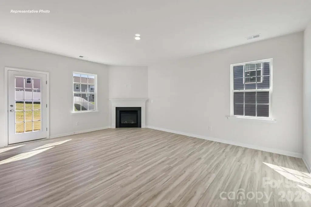 552 Dazzle Loop Newton NC 28658