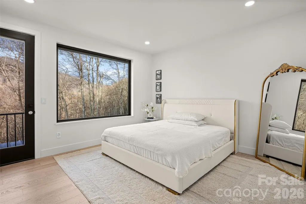 22 Chesten Mountain Drive Asheville NC 28803