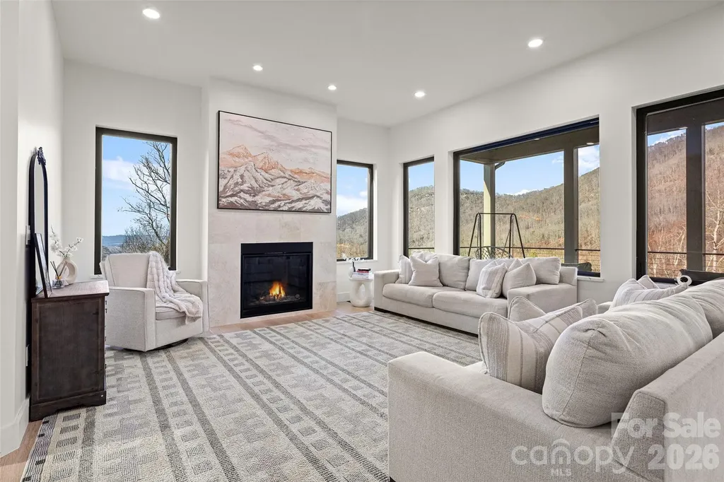 22 Chesten Mountain Drive Asheville NC 28803