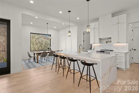 22 Chesten Mountain Drive Asheville NC 28803