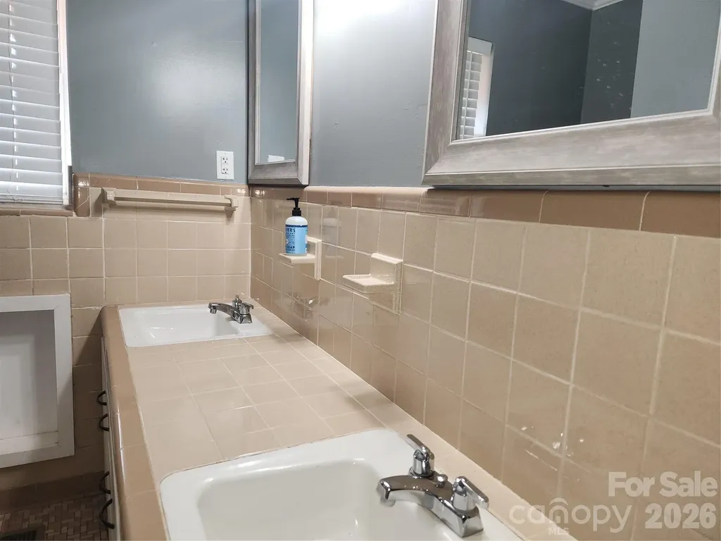 432 Virginia Avenue Statesville NC 28677