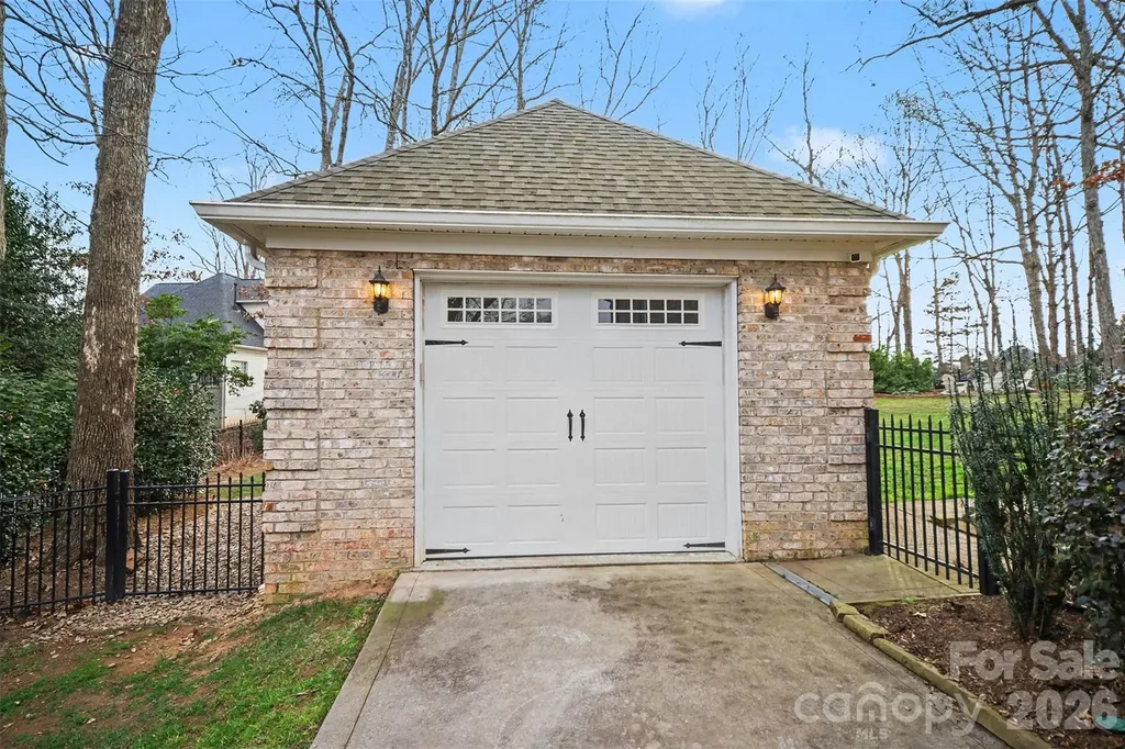 6722 Fox Ridge Circle Davidson NC 28036