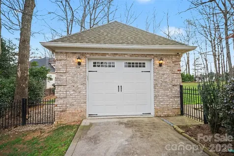 6722 Fox Ridge Circle Davidson NC 28036