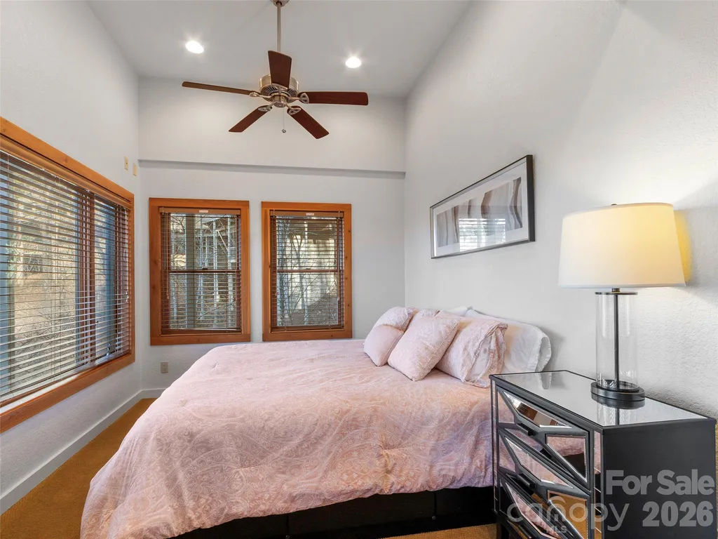 71 Ivy Ridge Road Burnsville NC 28714