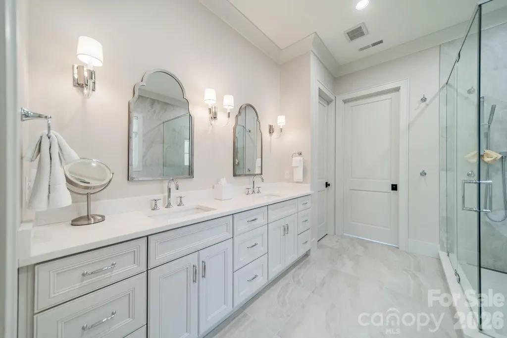 3319 Gresham Place Charlotte NC 28211