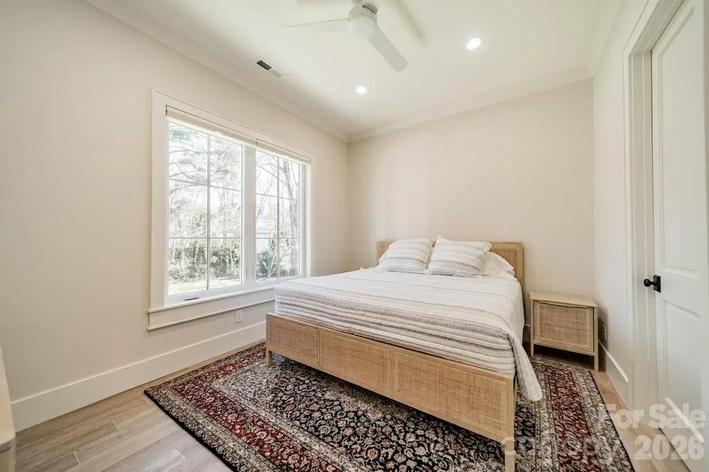 3319 Gresham Place Charlotte NC 28211
