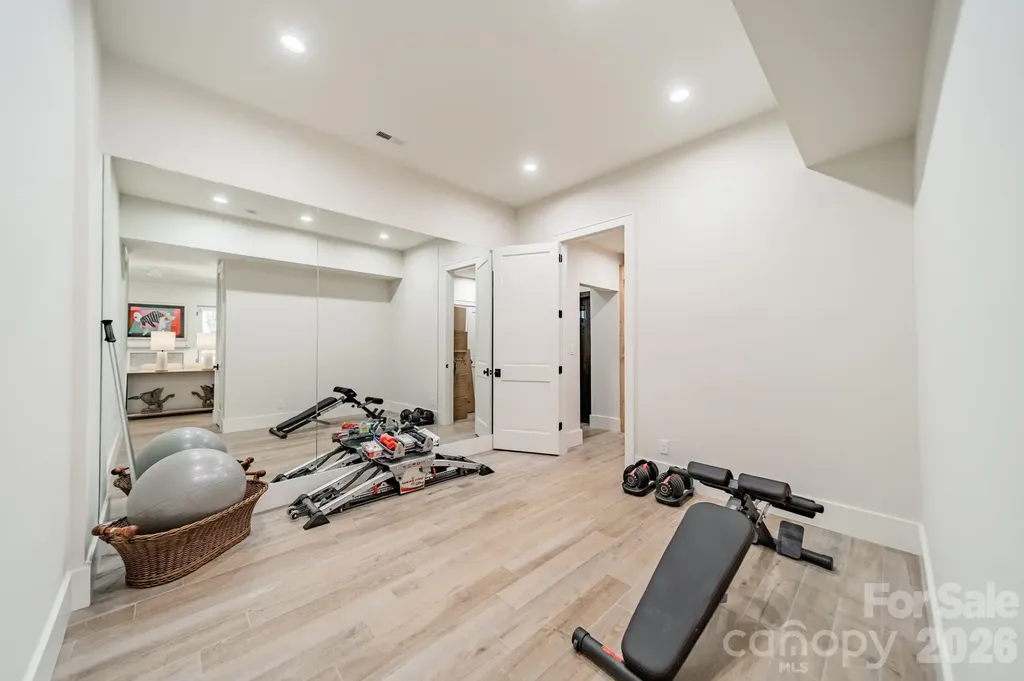 3319 Gresham Place Charlotte NC 28211