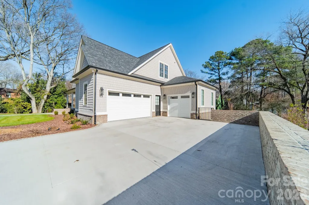 3319 Gresham Place Charlotte NC 28211