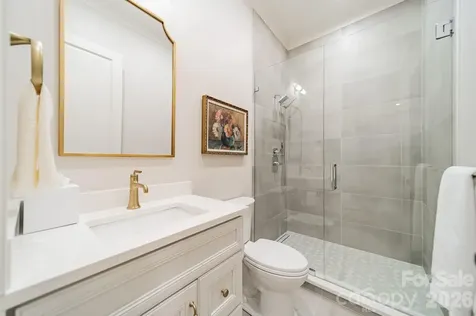 3319 Gresham Place Charlotte NC 28211