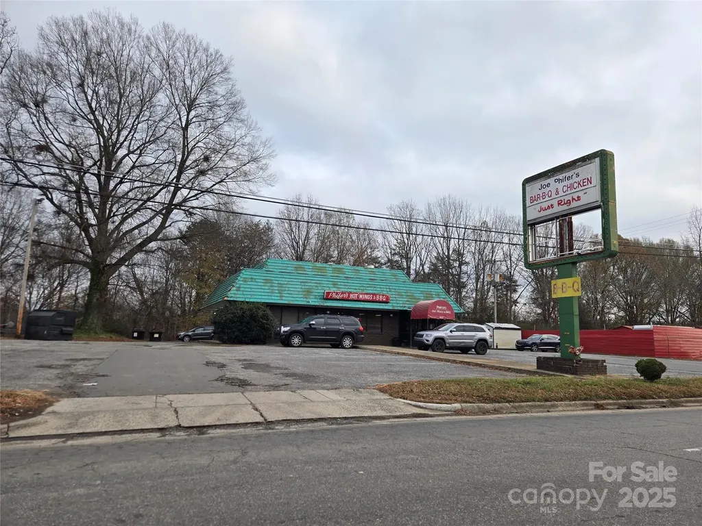 1023 Shelton Avenue Statesville NC 28677
