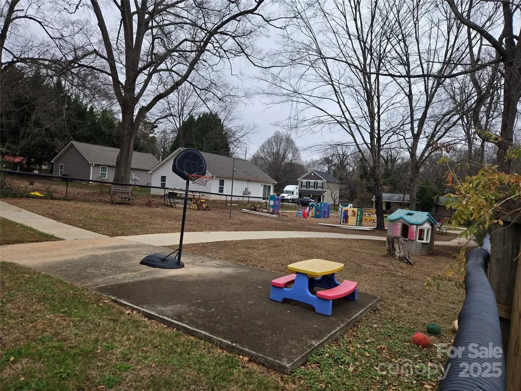 620 Hackett Street Statesville NC 28677