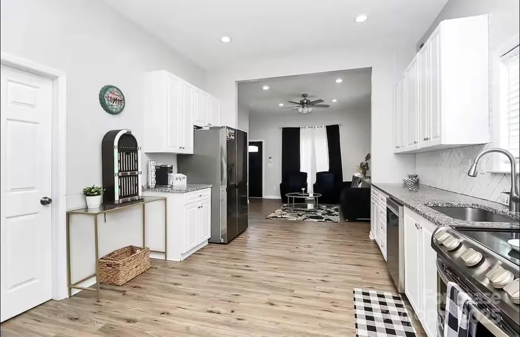 1806 Vinton Street Charlotte NC 28216