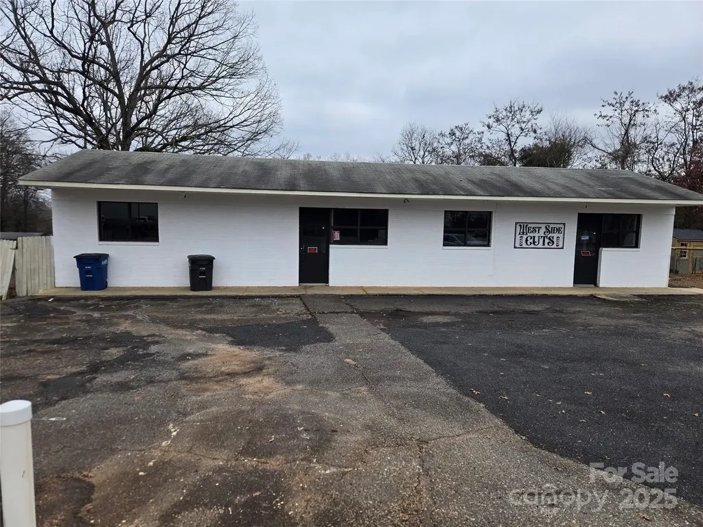 951 Park Drive Statesville NC 28677