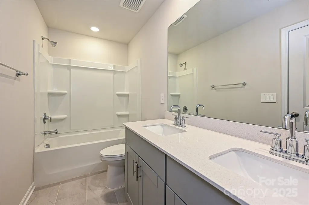 2101 Sunflower Circle Newton NC 28658