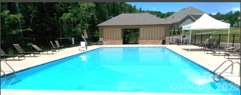 2736 Stonewood View Kannapolis NC 28081