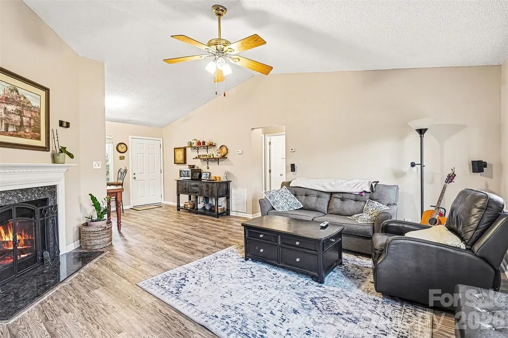 228 Creek View Road Mooresville NC 28117