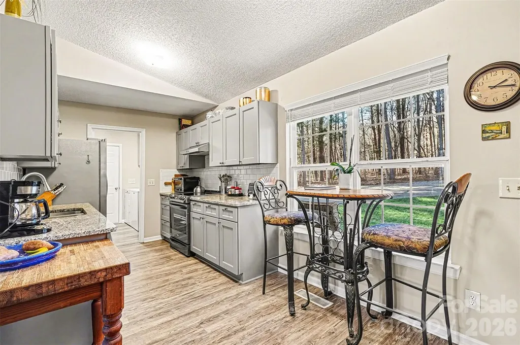 228 Creek View Road Mooresville NC 28117