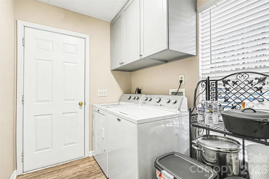 228 Creek View Road Mooresville NC 28117
