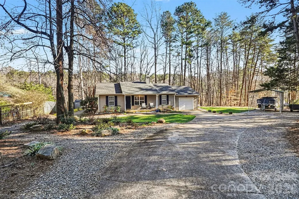 228 Creek View Road Mooresville NC 28117
