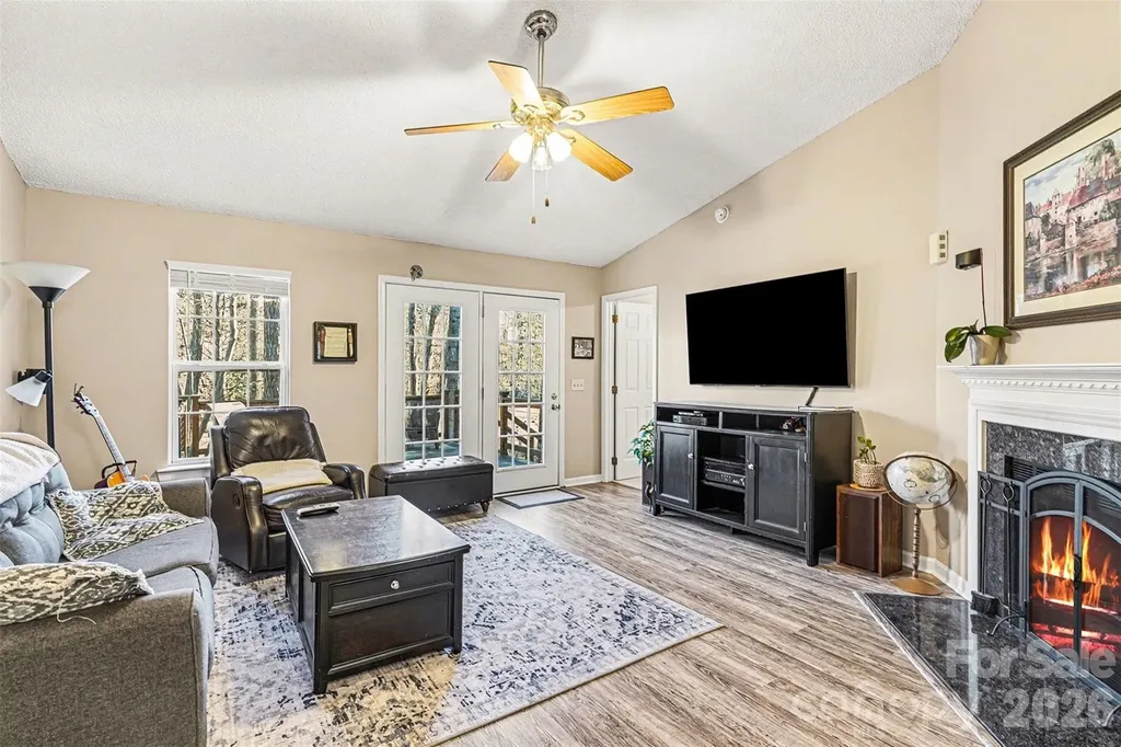 228 Creek View Road Mooresville NC 28117