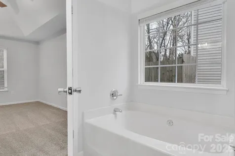 311 Margaret Kelly Court Charlotte NC 28216