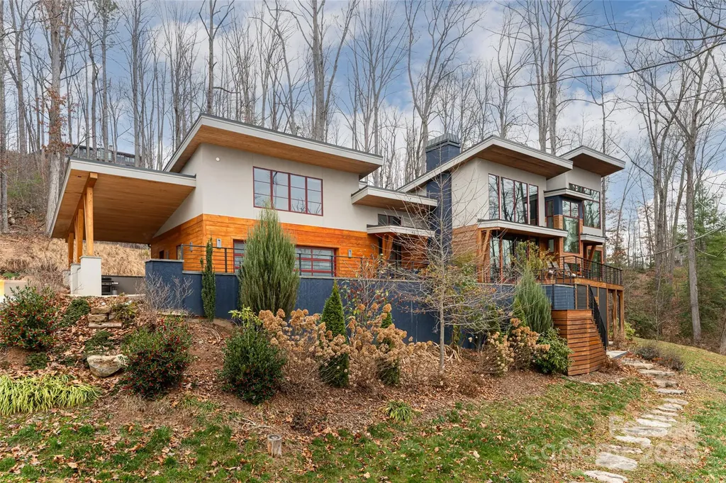 42 Towering Oaks Lane Asheville NC 28805