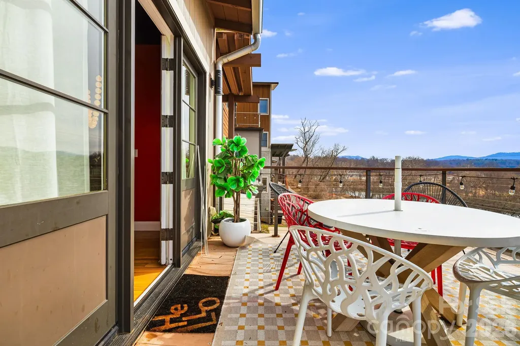 26 Upstream Way Asheville NC 28806