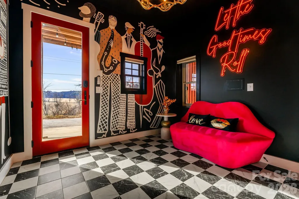 26 Upstream Way Asheville NC 28806