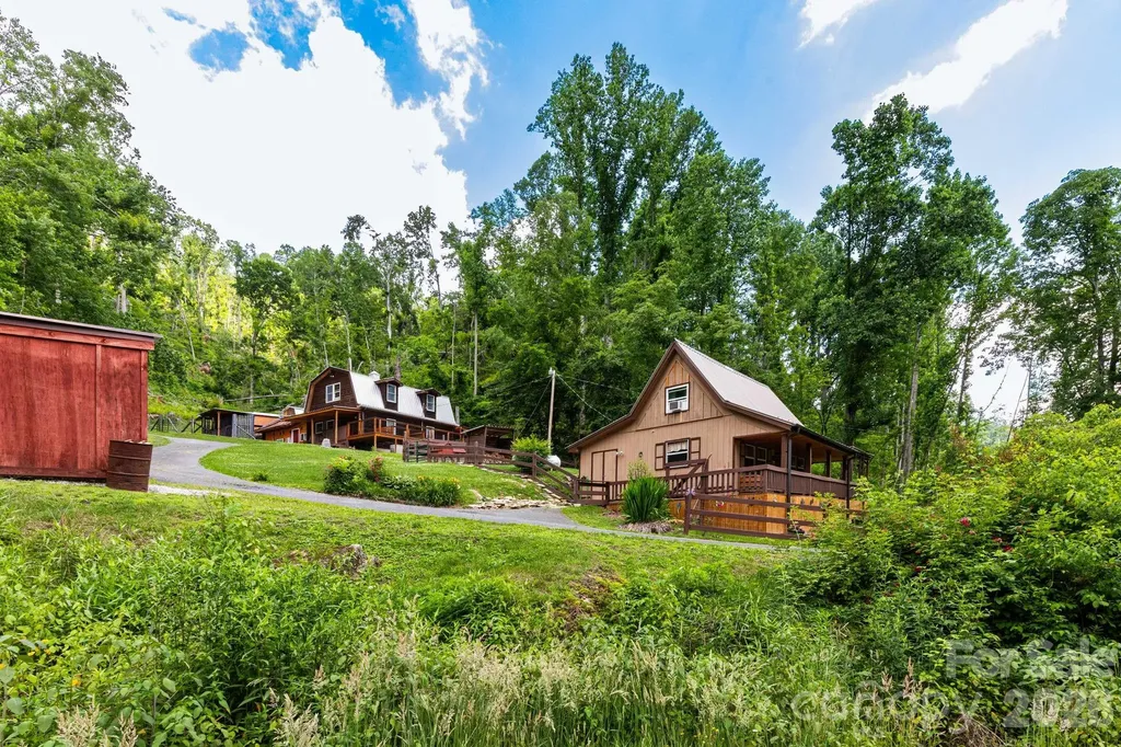 1010 And 1014 Melton Branch Road Bakersville NC 28705