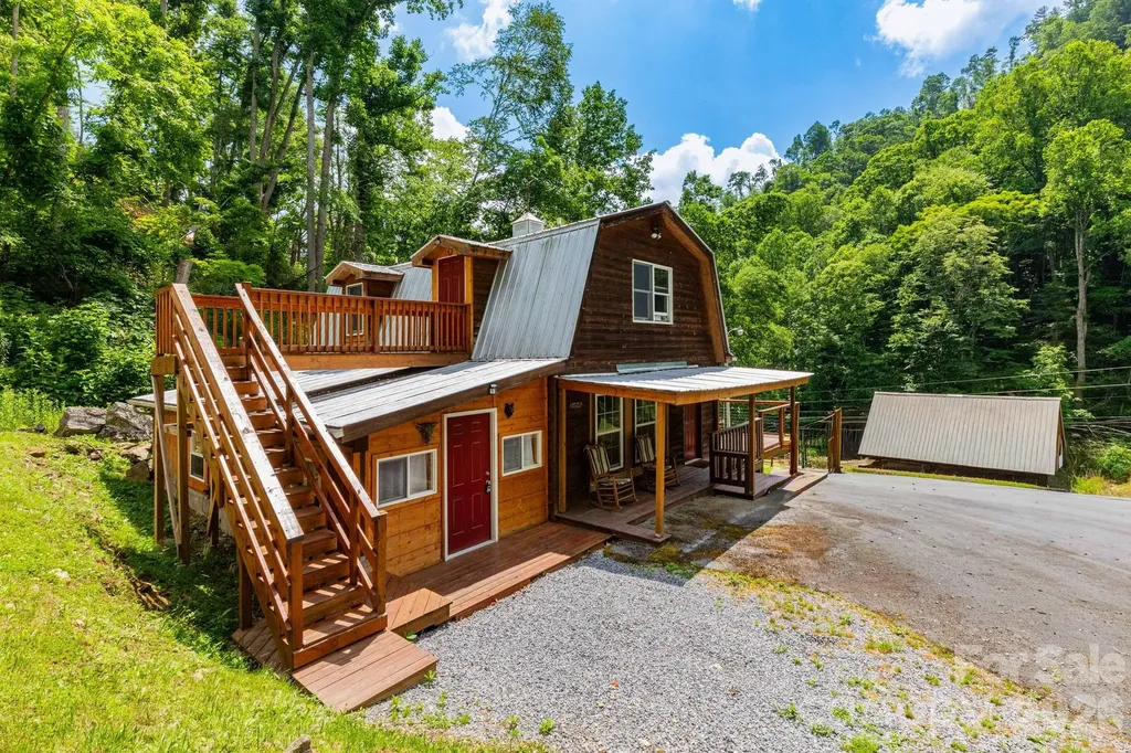 1010 And 1014 Melton Branch Road Bakersville NC 28705