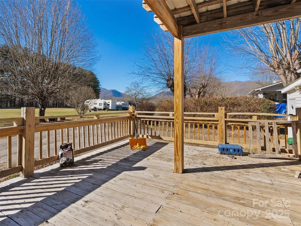 36 Lambert Lane Canton NC 28716