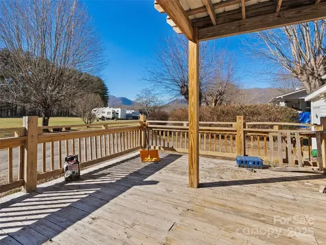 36 Lambert Lane Canton NC 28716
