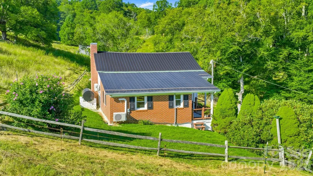 922 Prathers Creek Church Road Laurel Springs NC 28644
