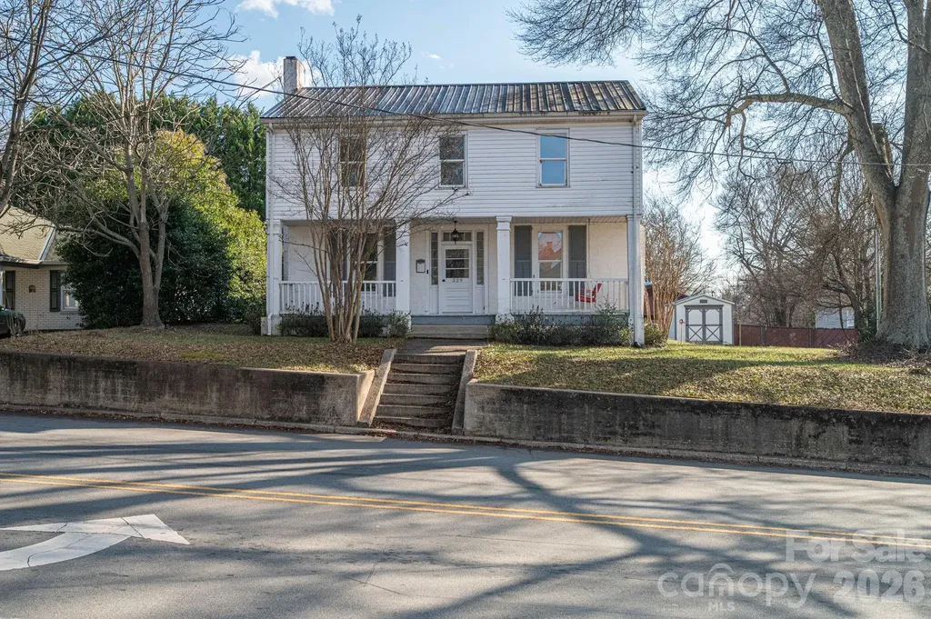 329 W Main Street Lincolnton NC 28092