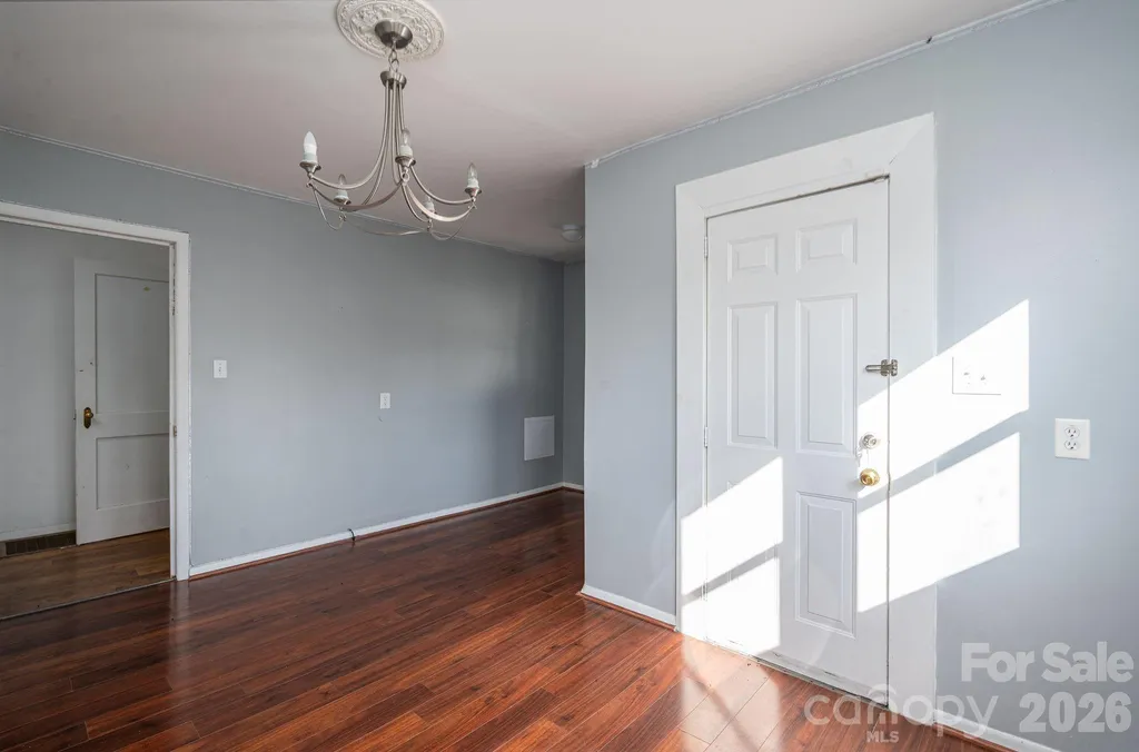 329 W Main Street Lincolnton NC 28092