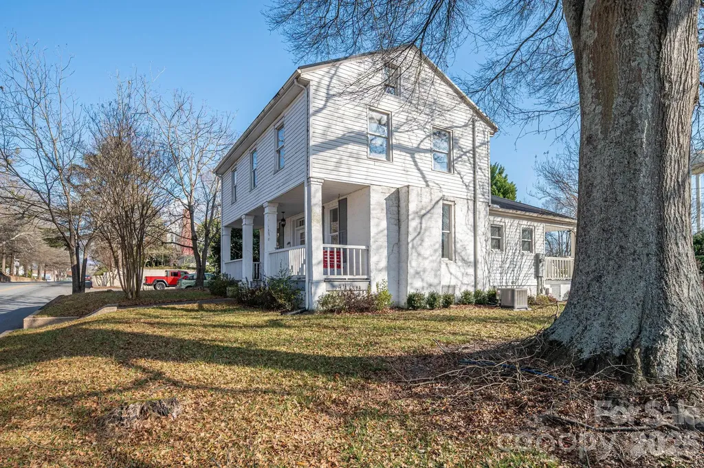 329 W Main Street Lincolnton NC 28092