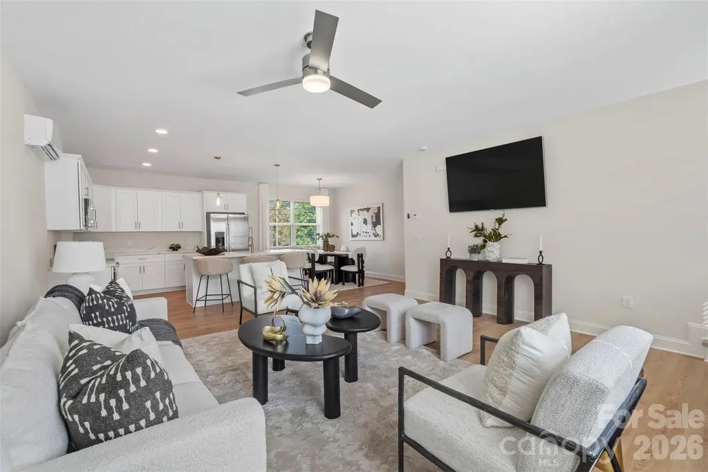 2107 Bombay Way Charlotte NC 28208